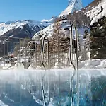 The Omnia Готель