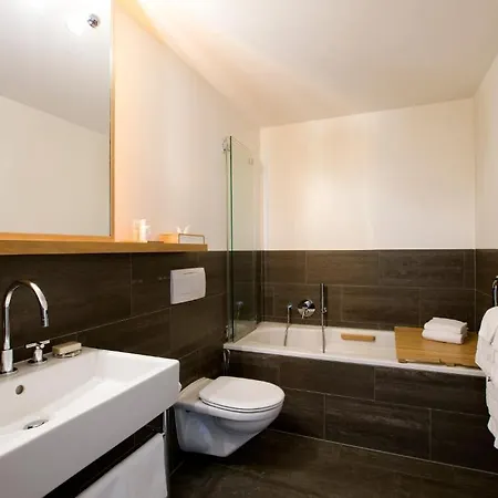 The Omnia Hotel 5*